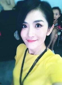 草明星图片,绿意盎然的自然之美